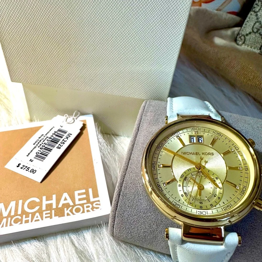 Michael Kors | Accessories | Euc Michael Kors Womens 